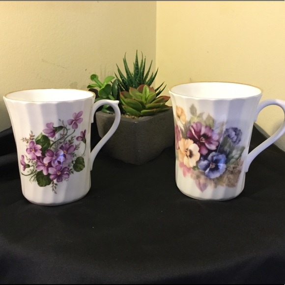 Vintage Royal Stuart Fine Bone China Cups - Picture 1 of 5